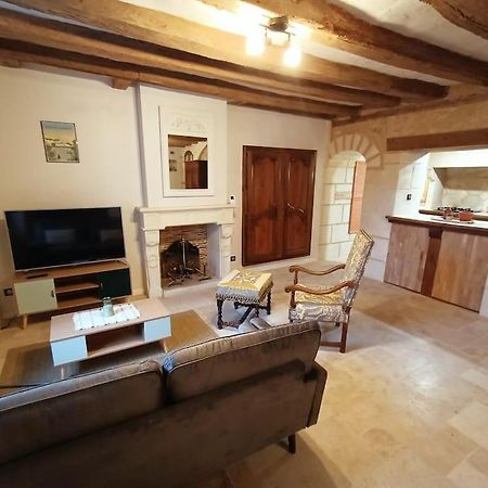 Gite Avec Vue Sur L'Indre Artannes-sur-Indre Exterior foto